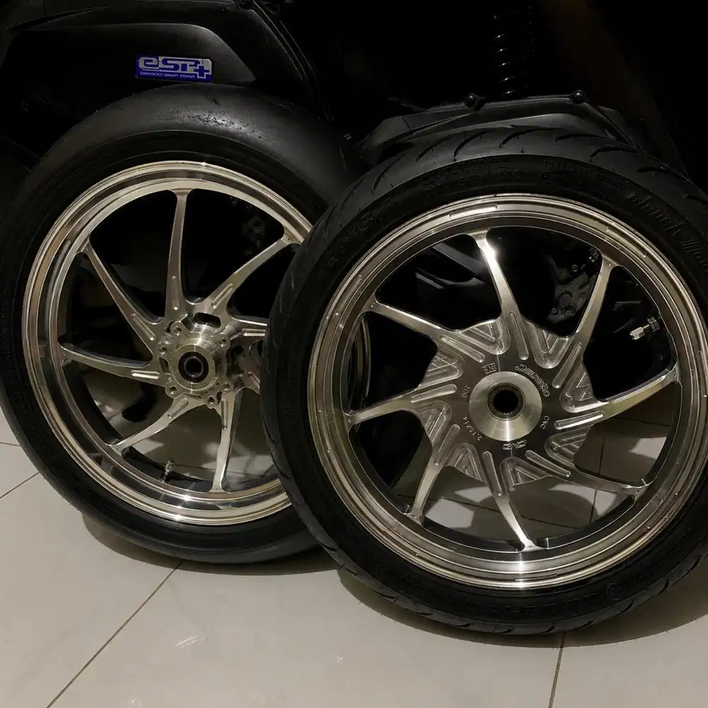 VELG Delkevic M8 Ring 14 + Ban (VARIO)