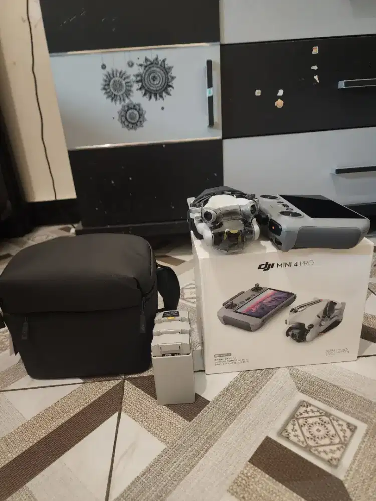 Drone DJI MINI PRO 4 COMBO