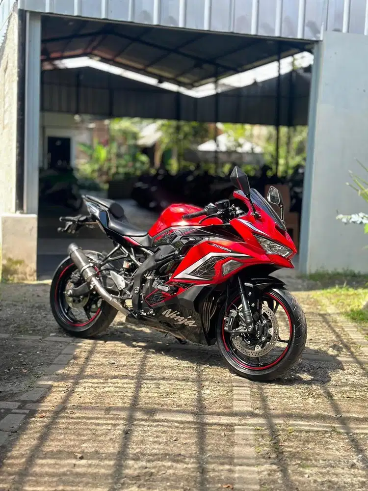 ZX25R ABS QS PERSIMON RED