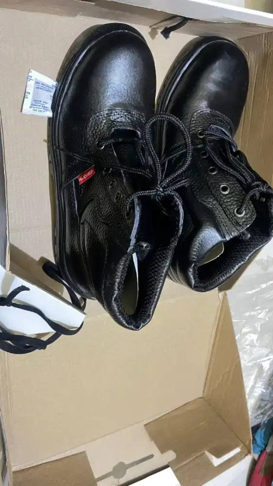 Jual sepatu baru  safety merk handymen