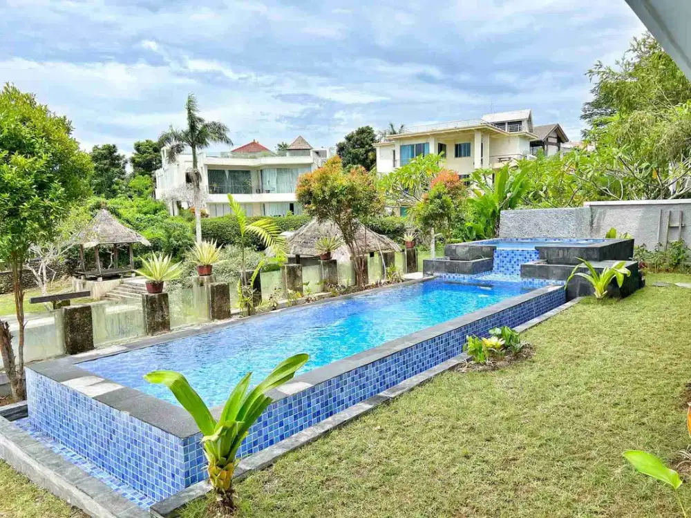 villa cantik 2 lantai siap huni dekat pantai di pecatu Bali