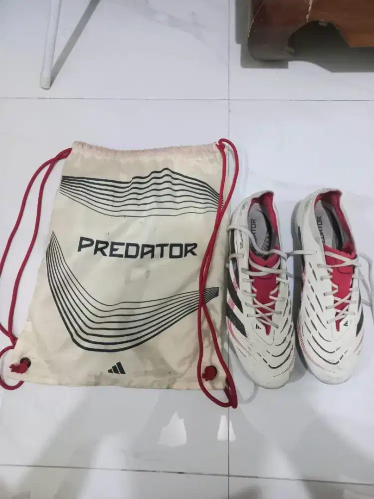 di jual cepat sepatu bola adidas predator fg size 42 bisa cek lgsung