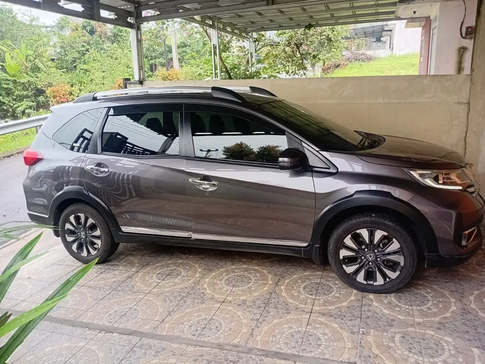 Honda BRV 2021 AT