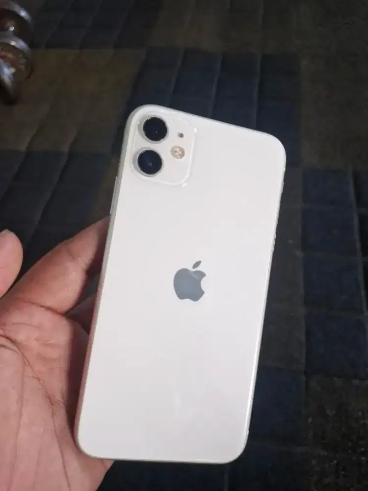 Iphone 11 64 resmi ori mulus fullset