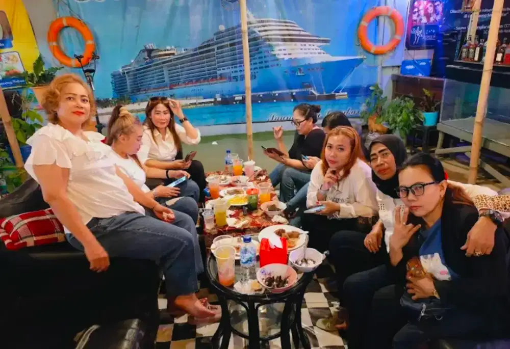 BUTUH KRYAWAN  BGIAN MASAK DAN MINUMAN