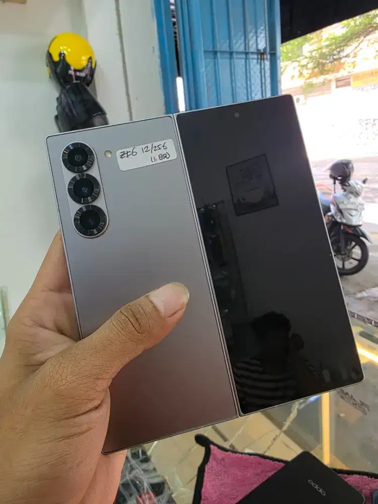 Samsung fold 6 12/256 minus lyr dlm aktif tp garis