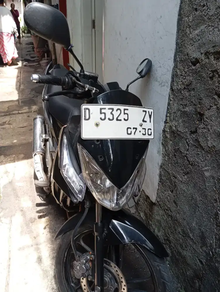 Honda CS 1 tahun 2010 surat-surat lengkap