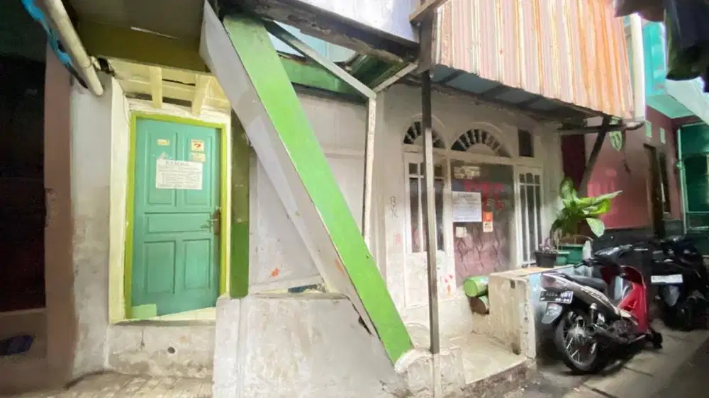 Jual Rumah Bonus Kostan di Jakarta Selatan