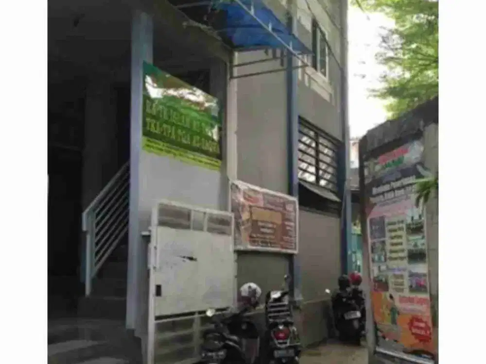 Rumah butuh renovasi di Kebayoran Lama Jakarta Selatan