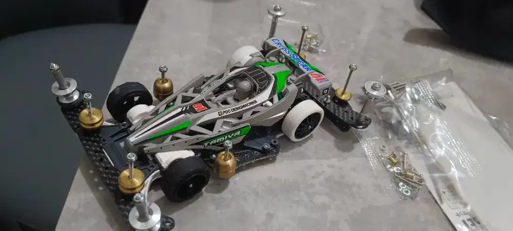 Mobil mainan Tamiya Custom