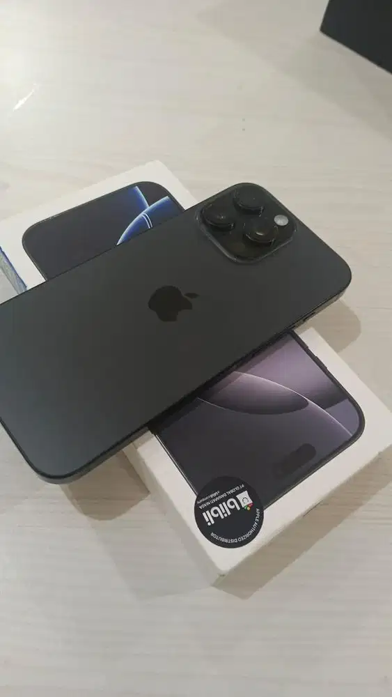Iphone 16 pro max resmi 256 garansi on