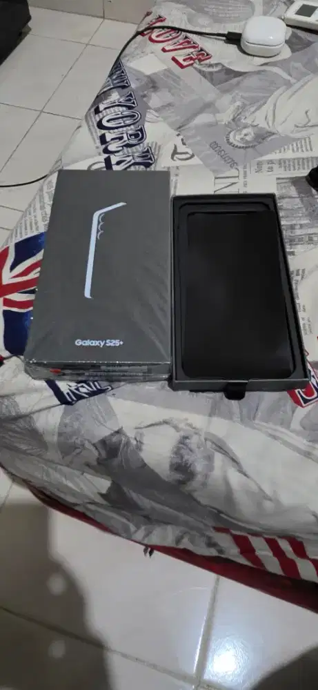 Box ori samsung S25+