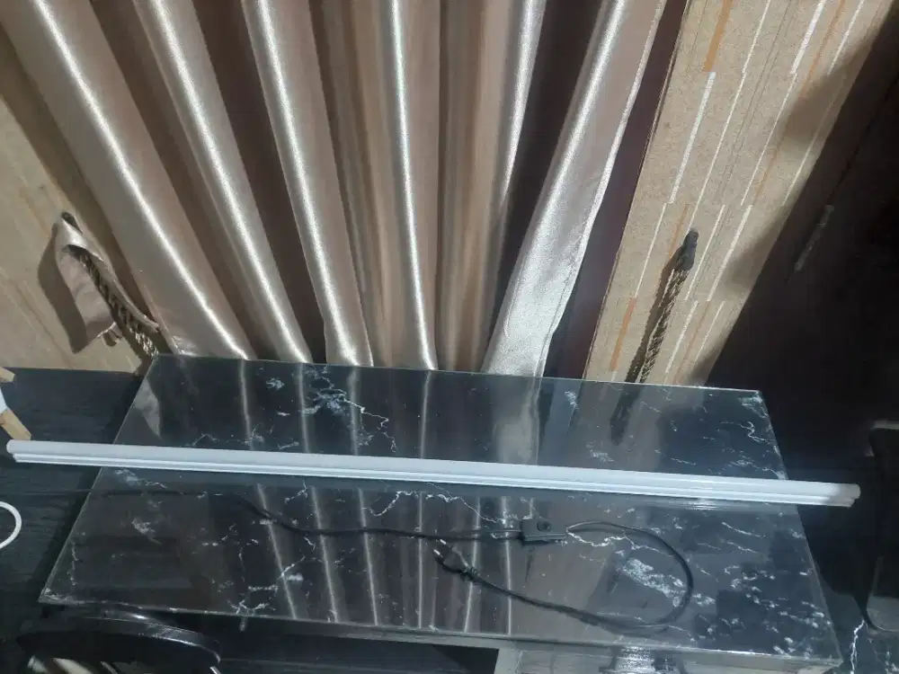 Lampu LED estetik minimalis