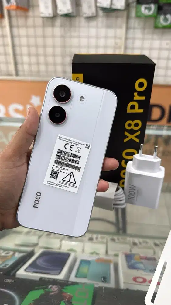POCO X8 PRO RAM 8+8/512 FULLSET SUPER LIKE NEW UMUR 2 MINGGU BISA TT