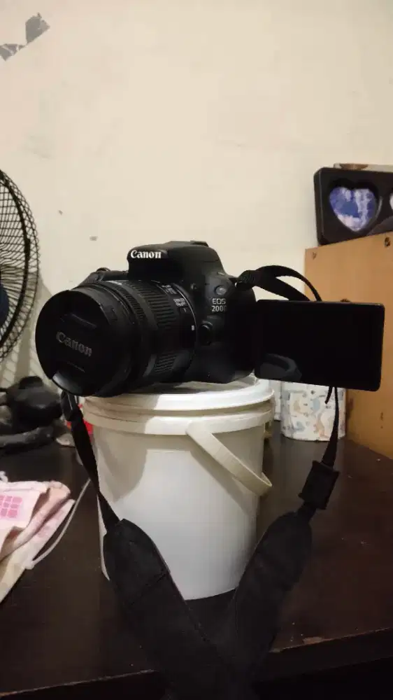 kamera Canon 200D