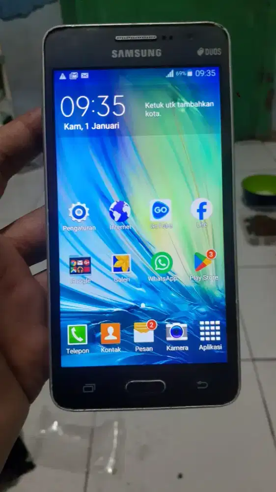 Samsung galaxy Grand prime 1/8 layar 5 inchi