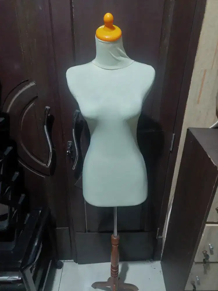 Manekin patung baju cewek kain