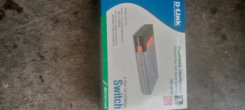 Modem D-link switch 8 port 10/100 Mbps