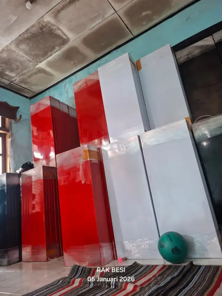 Rak display toko dan kantor dll