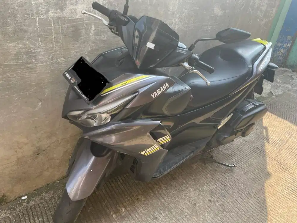 Yamaha Aerox 2022 Abu-abu