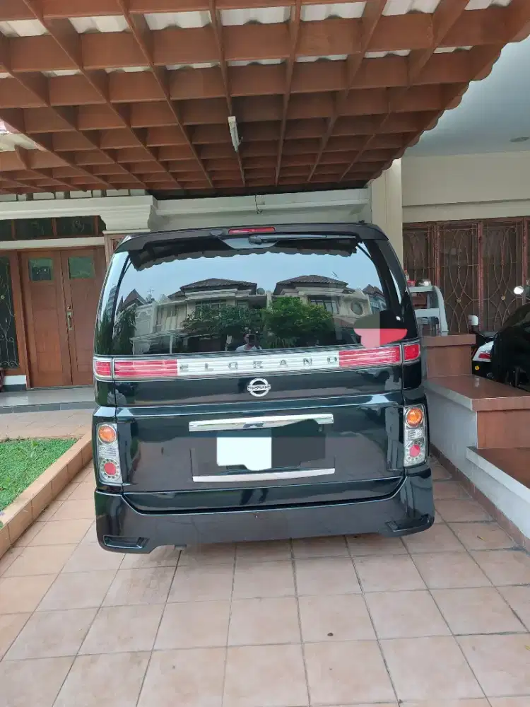 Nissan Elgrand Simpanan