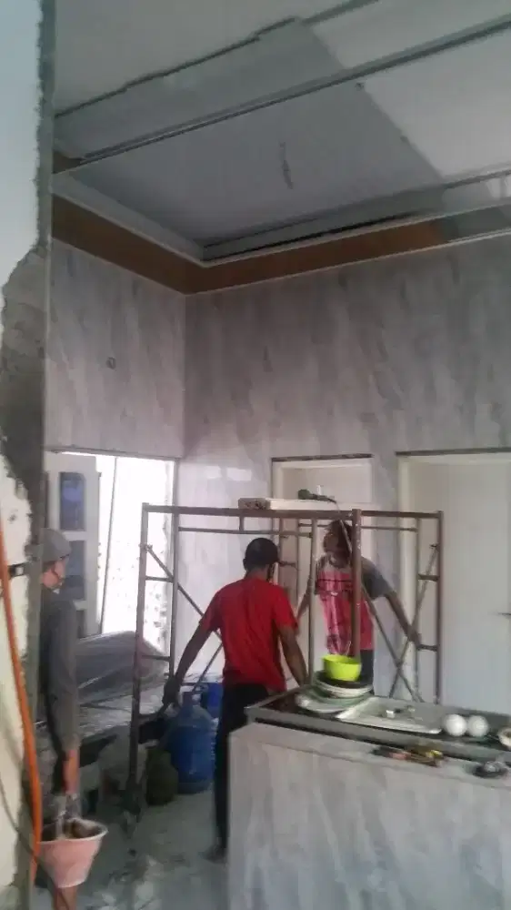 Tukang bangunan