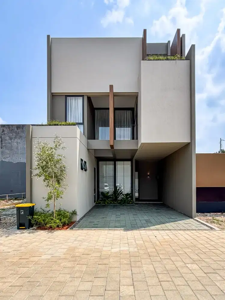 RUMAH MINIMALIS DI JUAL DI CILANDAK DALAM TOWNHOUSE