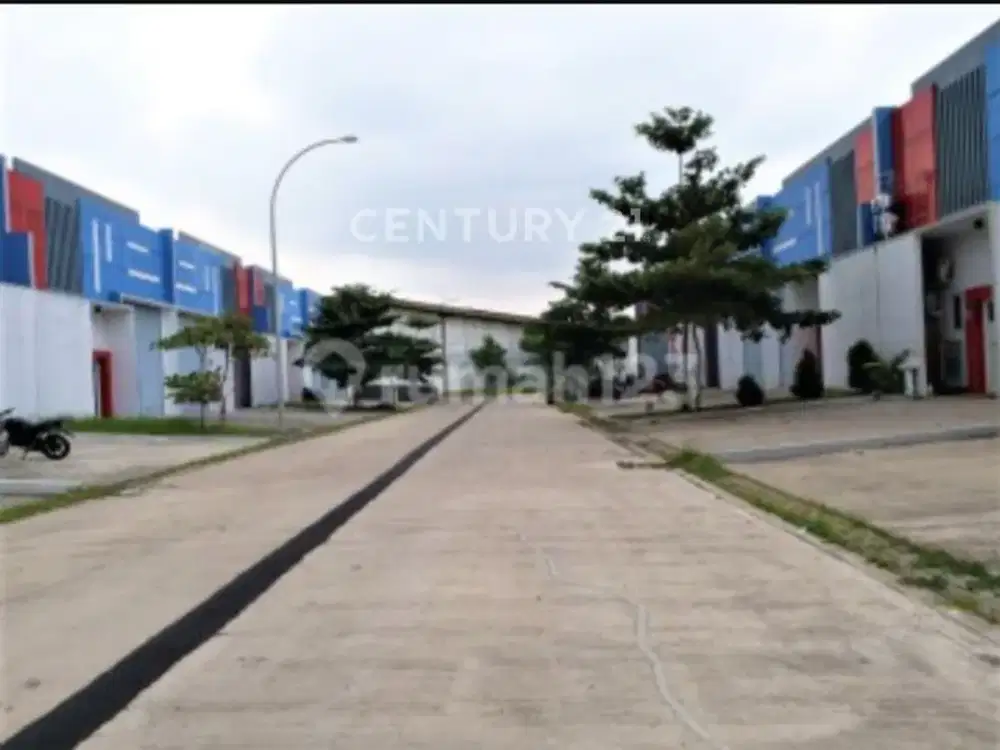 Gudang Dalam Kompleks Dengan Akses Kontainer Di Karawang Timur