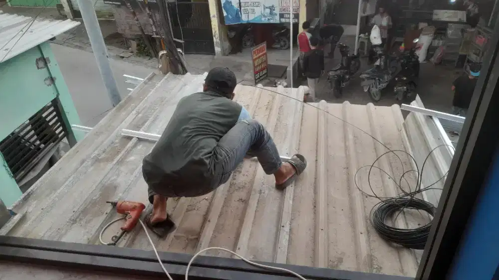Tukang bangunan