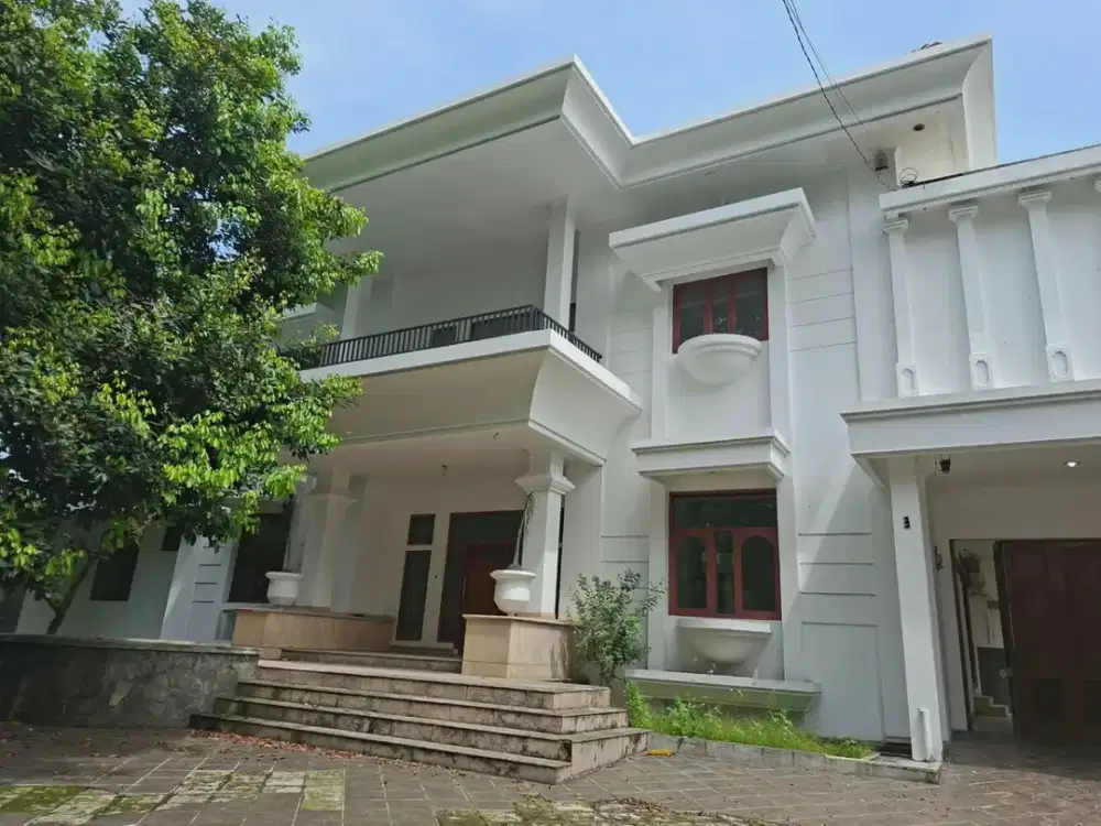 Dijual murah, siap huni dan baru rumah di jl lapangan supratman