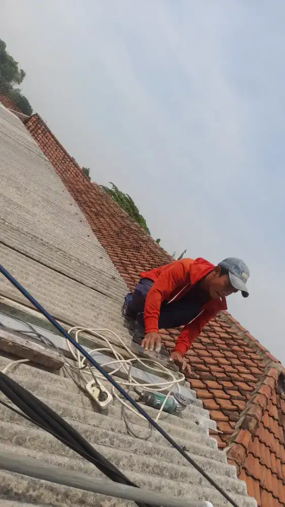 Tukang bangunan