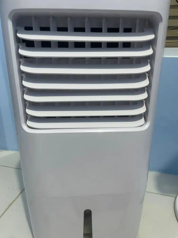 Dijual air coller merk sanken 8 liter dingin
