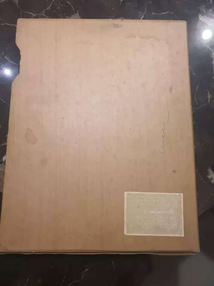 Buku Koleksi Lukisan Presiden Soekarno
