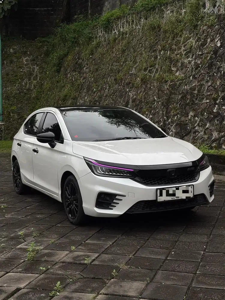 City Hatchback RS CVT 2022 Putih Sporty