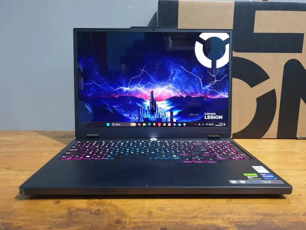 Legion 5 15IRX10 i7-14700HX 24/512GB RTX 5060 8GB WQXGA OLED Garansi