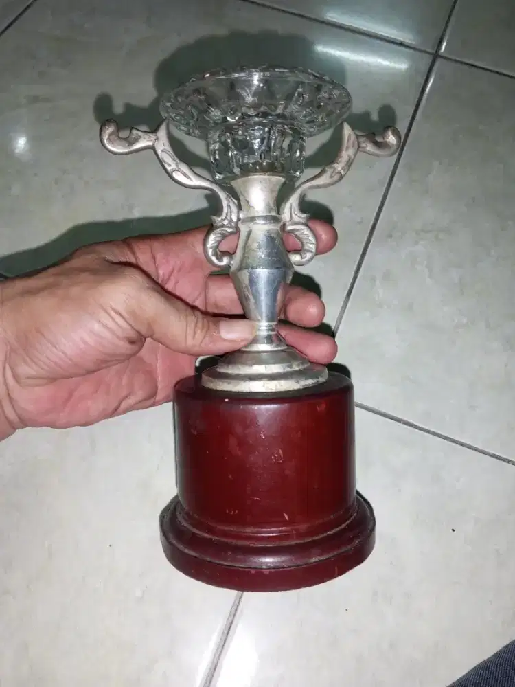 Antik piala timah atas kristal tinggi 20cm vunrage Rp.180rb