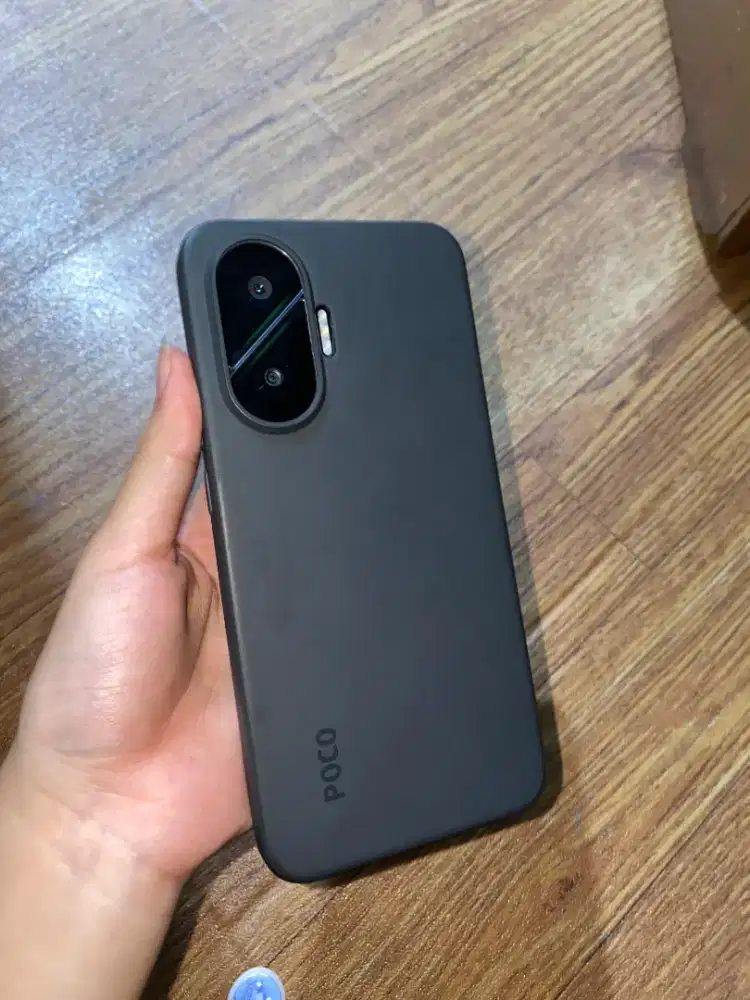 Poco f7 12/512GB