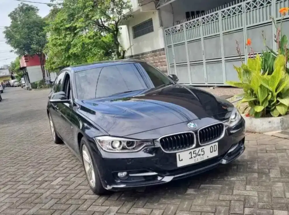 BMW 320I F30 SPORT 2.0 AT