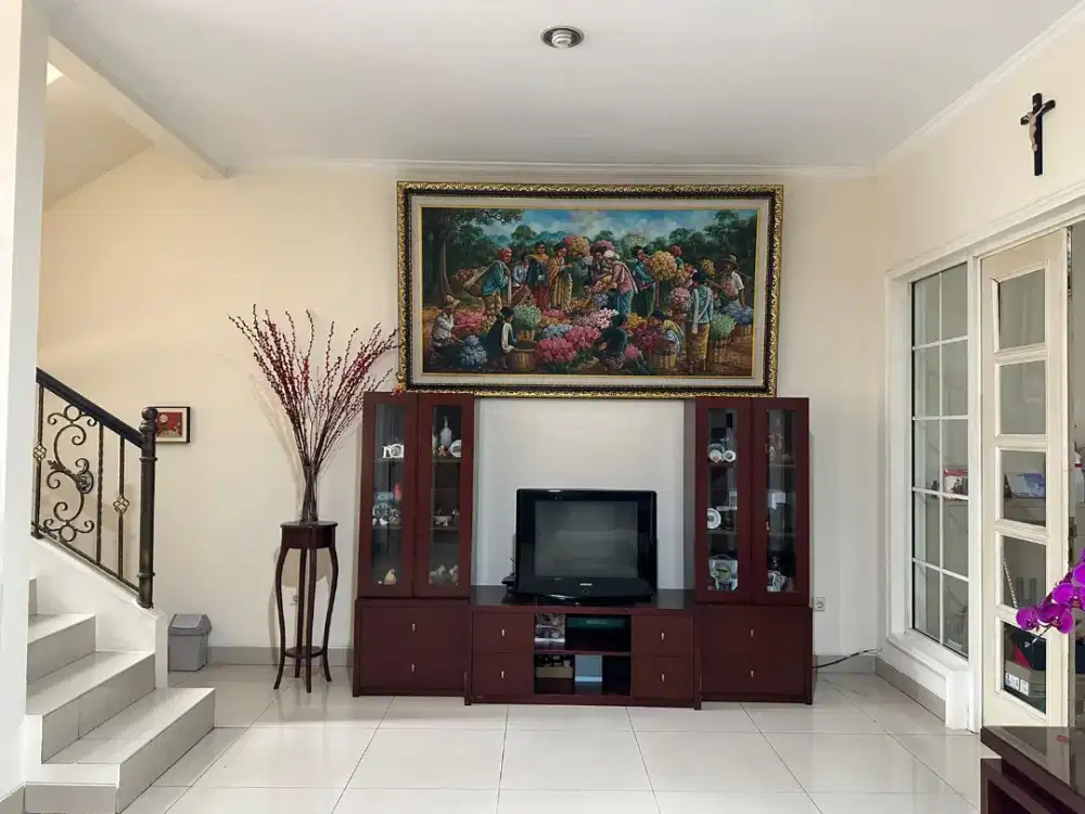 Pik - Rumah Venice Semi Furnished
