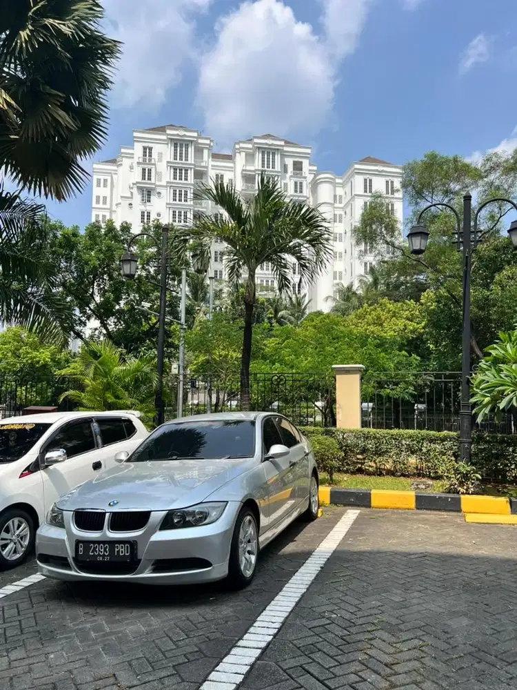 BMW 320i 2006 Bensin