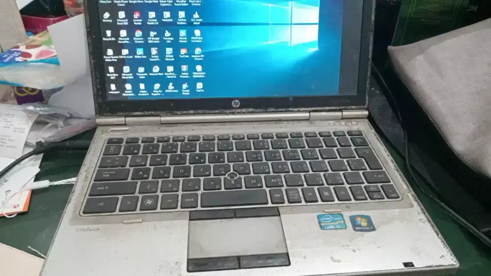 Lowongan teknisi dan admin