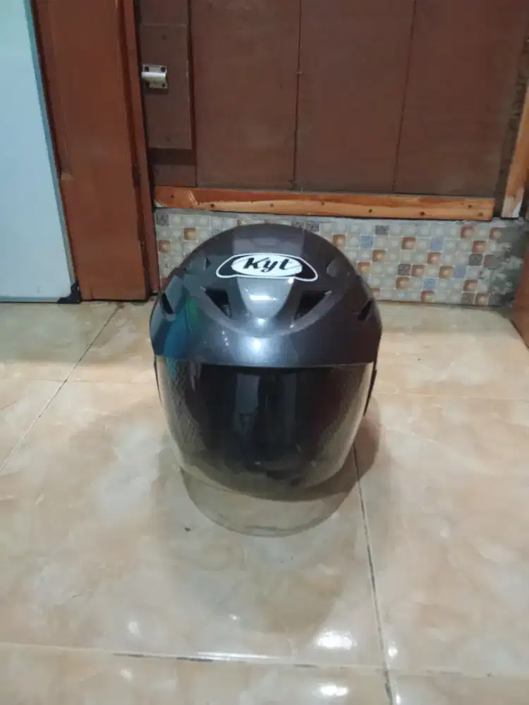 Jual cepat helm KYT Forza solid wrn silver ukr L SNI busa tebal kc bng