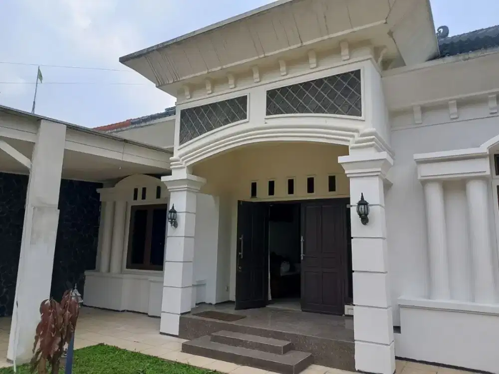 Rumah bagus strategis Furnished bisa kantor di Buahbatu  BKR Bandung