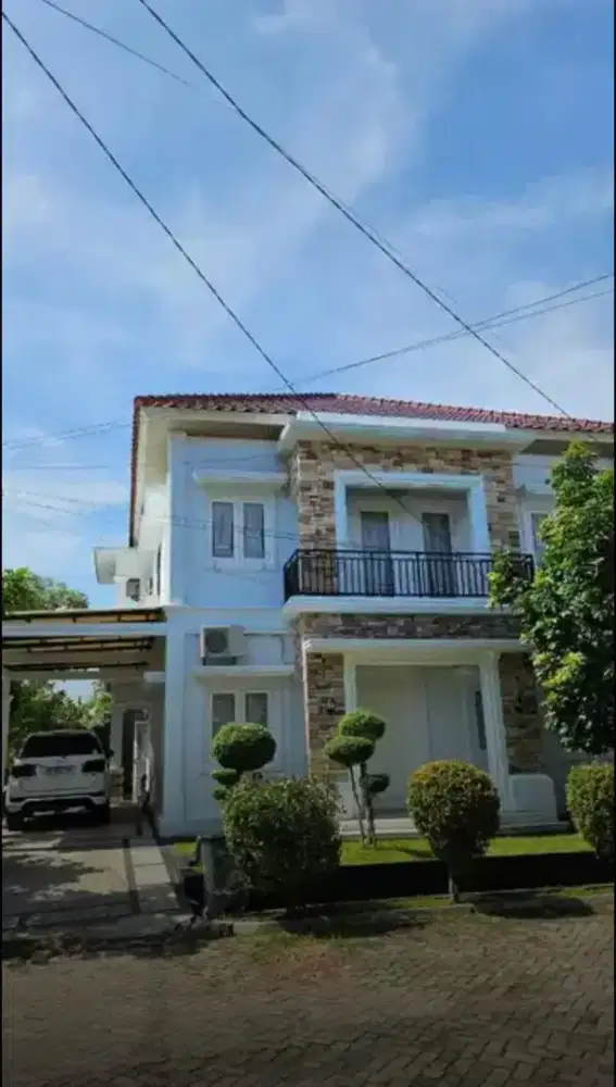 Dijual rumah Grand Garden 2 lantai siap huni Lt : 266/m2 Hrg : 3,7 M
