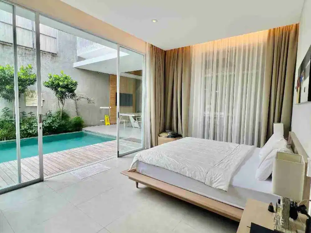 For Sale Beautiful Villa for Sale in Prime Seminyak Area - Thumbnail 5