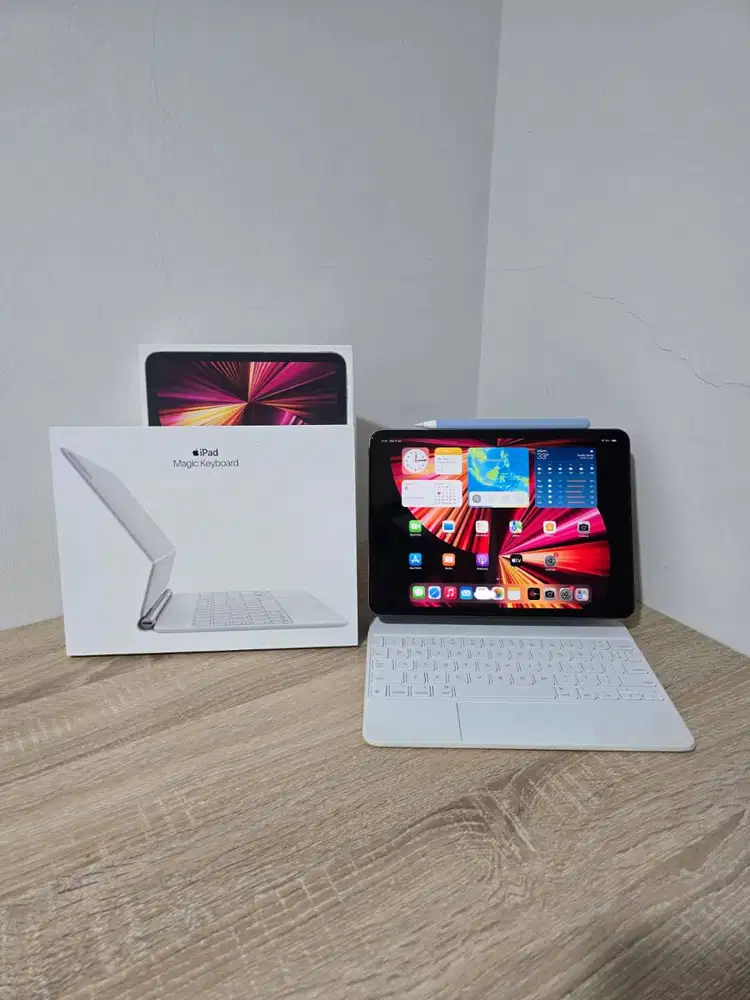 iPad Pro 11 M1 2021 128GB Wifi + Magic Keyboard + Apple Pencil