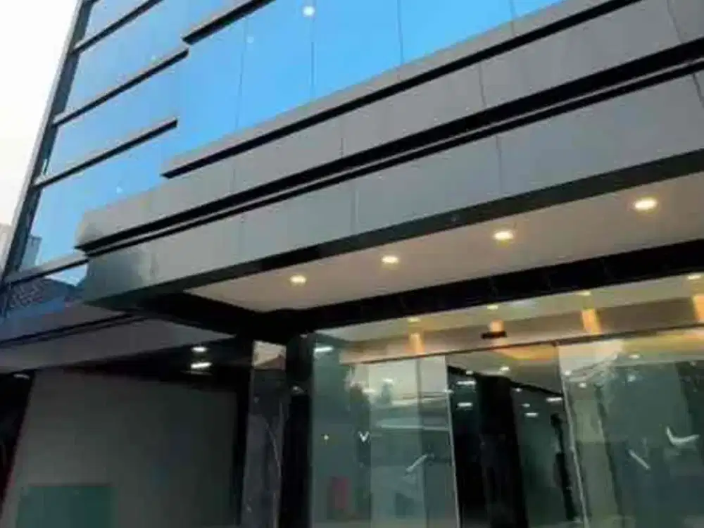 kantor baru di menteng