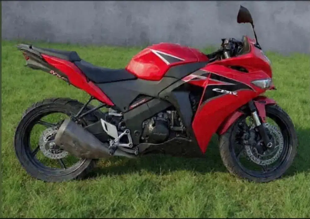 jual cbr 150 murah ,nan baru th 2017
