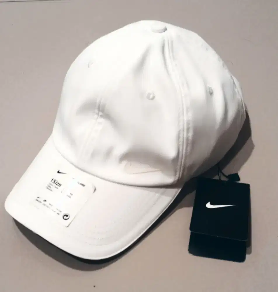 Topi Nike Dry Fit