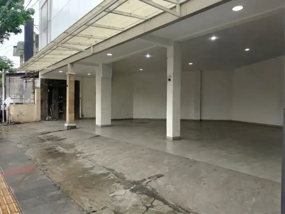 Gedung 2 lantai strategis dekat pusat kota di malabar talaga bodas SHM